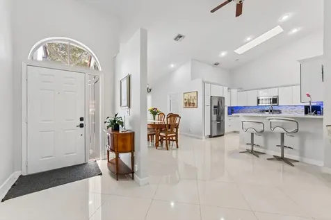 8237 Via Di Veneto Boca Raton FL 33496