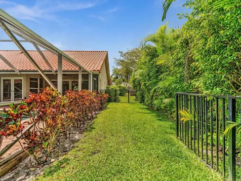 4840 Nw 28th Way Boca Raton FL 33434