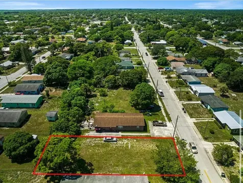 1903 Avenue N Fort Pierce FL 34950