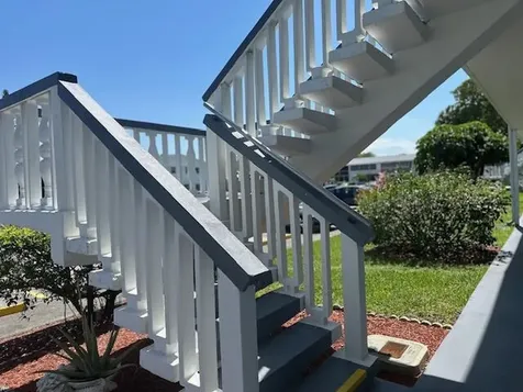 98 E Kingswood West Palm Beach FL 33417