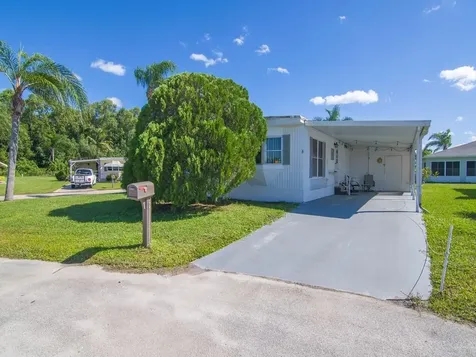 2 Galicia Lane Port Saint Lucie FL 34952