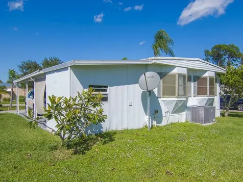 2 Galicia Lane Port Saint Lucie FL 34952