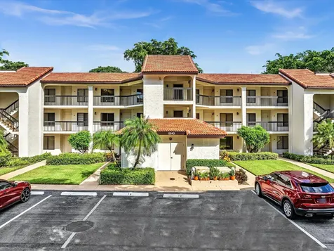 10143 Mangrove 203 Drive Boynton Beach FL 33437