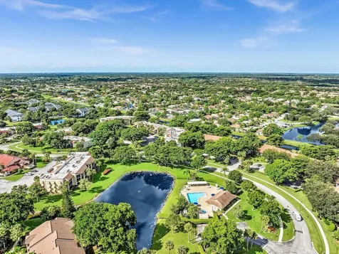 10143 Mangrove 203 Drive Boynton Beach FL 33437