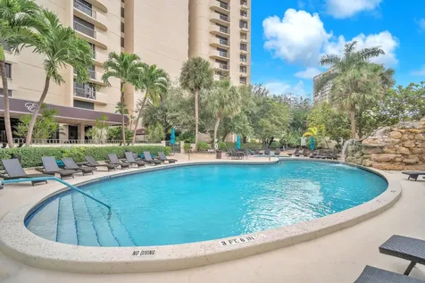 2480 Presidential Way West Palm Beach FL 33401