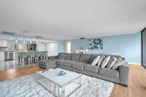 2480 Presidential Way West Palm Beach FL 33401