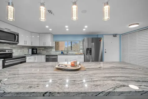 2480 Presidential Way West Palm Beach FL 33401