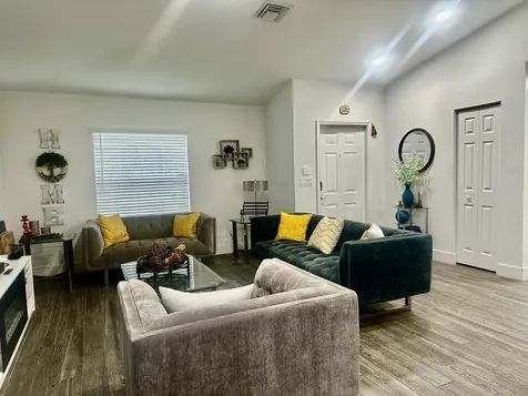 1373 Sw Prairie Circle Port Saint Lucie FL 34953