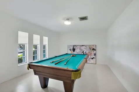 800 Sw 17th Street Boca Raton FL 33486