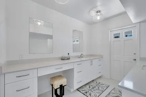 800 Sw 17th Street Boca Raton FL 33486