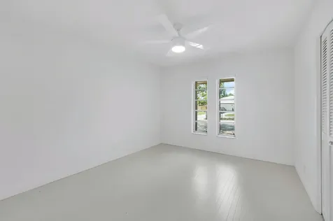 800 Sw 17th Street Boca Raton FL 33486