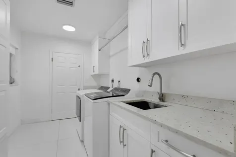 800 Sw 17th Street Boca Raton FL 33486