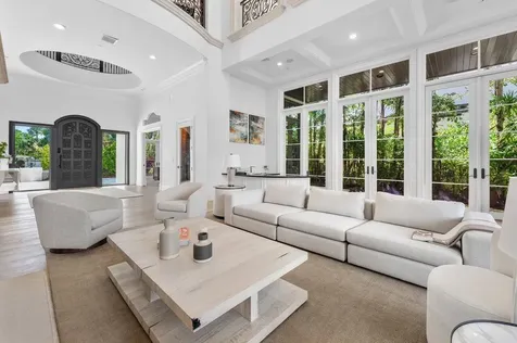 155 Se Spanish Trail Boca Raton FL 33432