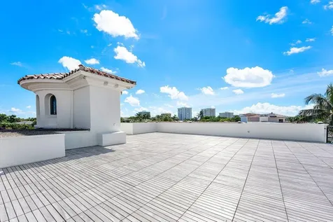 155 Se Spanish Trail Boca Raton FL 33432