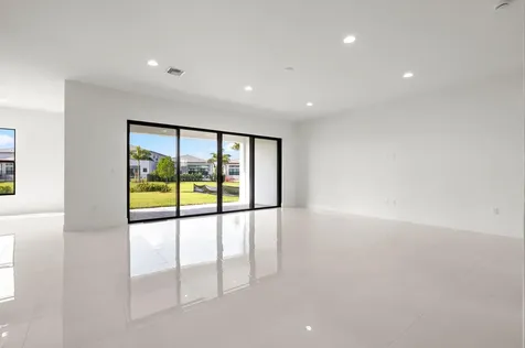 8342 Crystal Downs Avenue Boca Raton FL 33434
