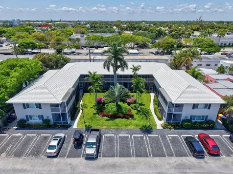 426 Ne 7th Avenue Delray Beach FL 33483