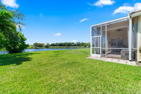 525 Sw Lake Manatee Way Port Saint Lucie FL 34986