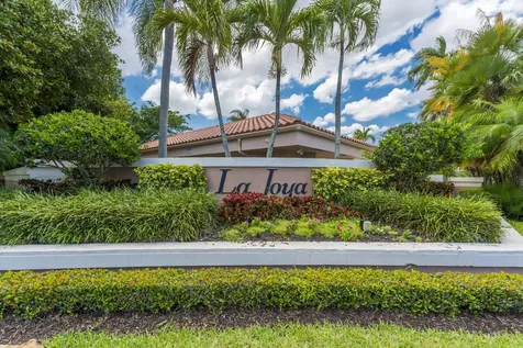 23155 L Ermitage Circle Boca Raton FL 33433