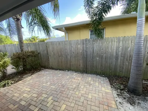 914 N Federal Highway Lake Worth Beach FL 33460