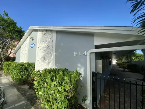 914 N Federal Highway Lake Worth Beach FL 33460