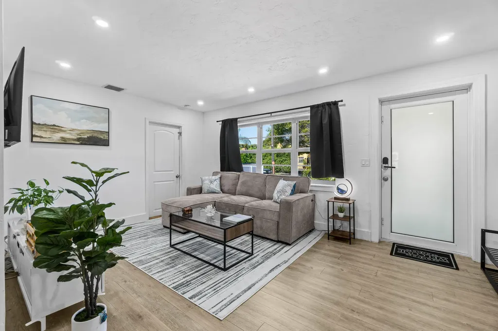 814 Franklin Road West Palm Beach FL 33405