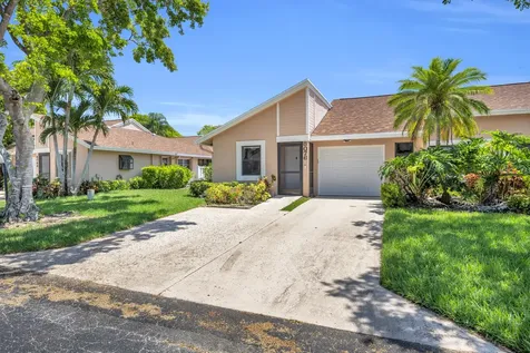 8076 Sweetbriar Way Boca Raton FL 33496