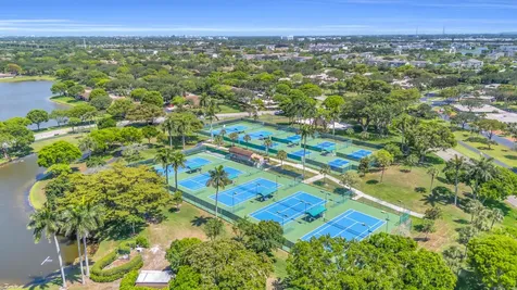 8076 Sweetbriar Way Boca Raton FL 33496
