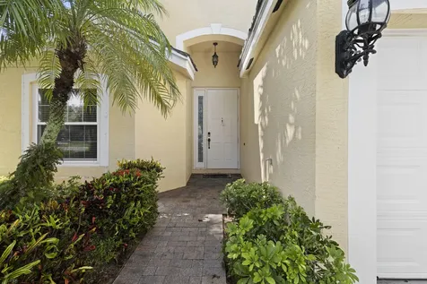154 Berenger Walk Royal Palm Beach FL 33414