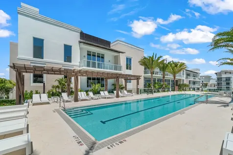 220 Se Mizner Boulevard Boca Raton FL 33432