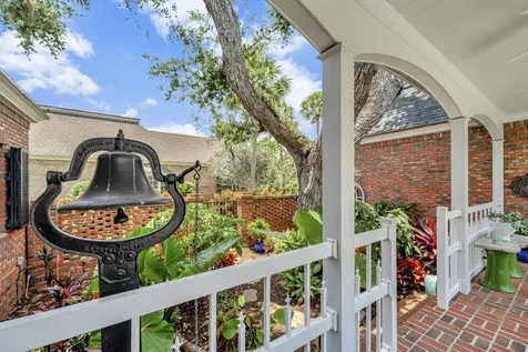 645 Riomar Drive Vero Beach FL 32963
