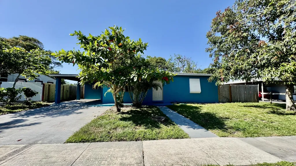 629 Troy Boulevard West Palm Beach FL 33409