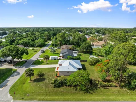 5609 Sunset Boulevard Fort Pierce FL 34982