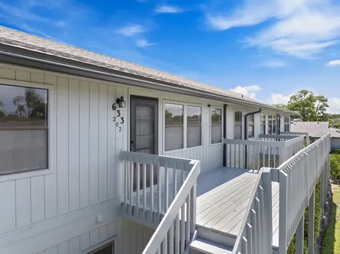 633 Centre Court Vero Beach FL 32962