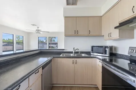 633 Centre Court Vero Beach FL 32962