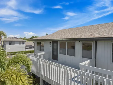 633 Centre Court Vero Beach FL 32962