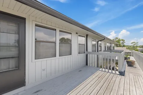 633 Centre Court Vero Beach FL 32962