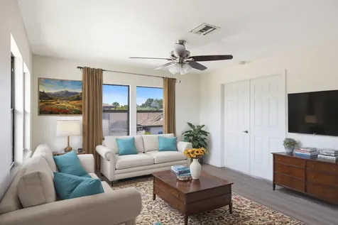 633 Centre Court Vero Beach FL 32962