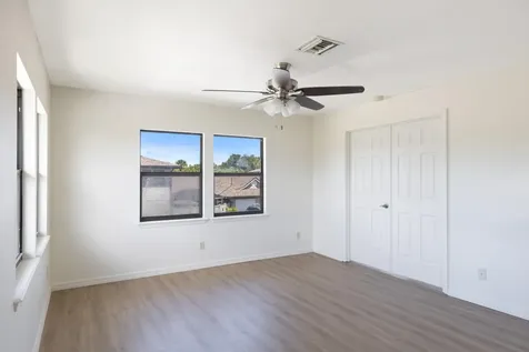 633 Centre Court Vero Beach FL 32962