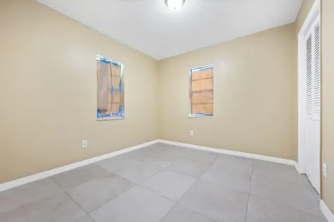1332 Sw G Belle Glade FL 33430