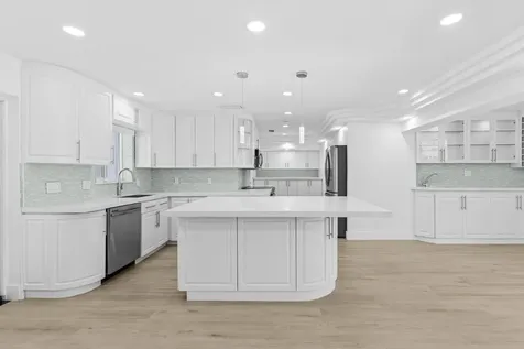 2611 Ne 49 Street Lighthouse Point FL 33064