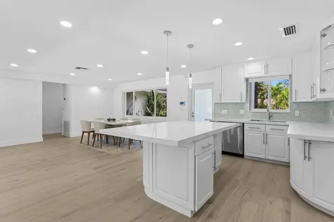 2611 Ne 49 Street Lighthouse Point FL 33064
