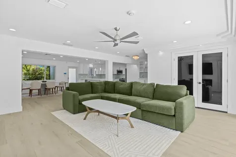 2611 Ne 49 Street Lighthouse Point FL 33064