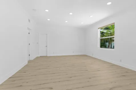2611 Ne 49 Street Lighthouse Point FL 33064