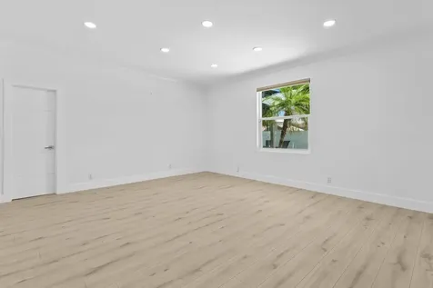 2611 Ne 49 Street Lighthouse Point FL 33064