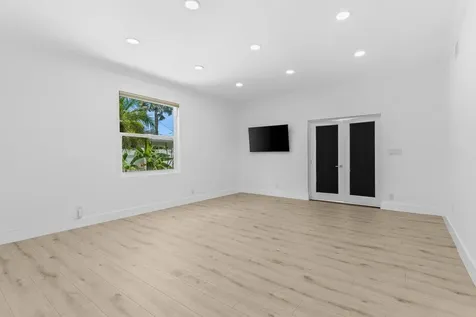2611 Ne 49 Street Lighthouse Point FL 33064
