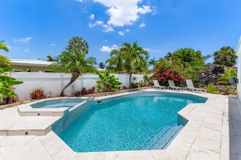 2611 Ne 49 Street Lighthouse Point FL 33064