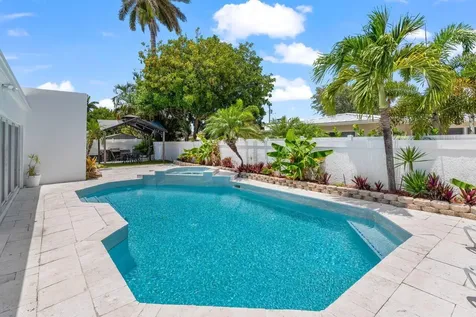 2611 Ne 49 Street Lighthouse Point FL 33064