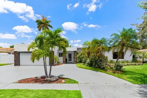 2611 Ne 49 Street Lighthouse Point FL 33064