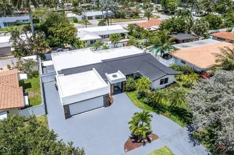 2611 Ne 49 Street Lighthouse Point FL 33064