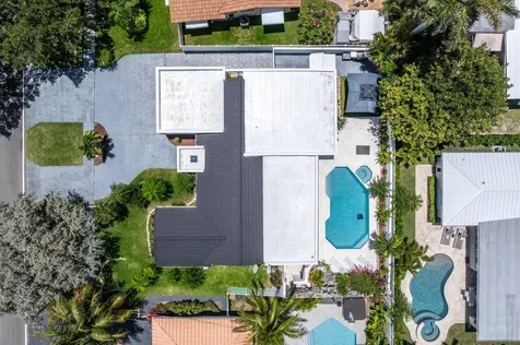 2611 Ne 49 Street Lighthouse Point FL 33064